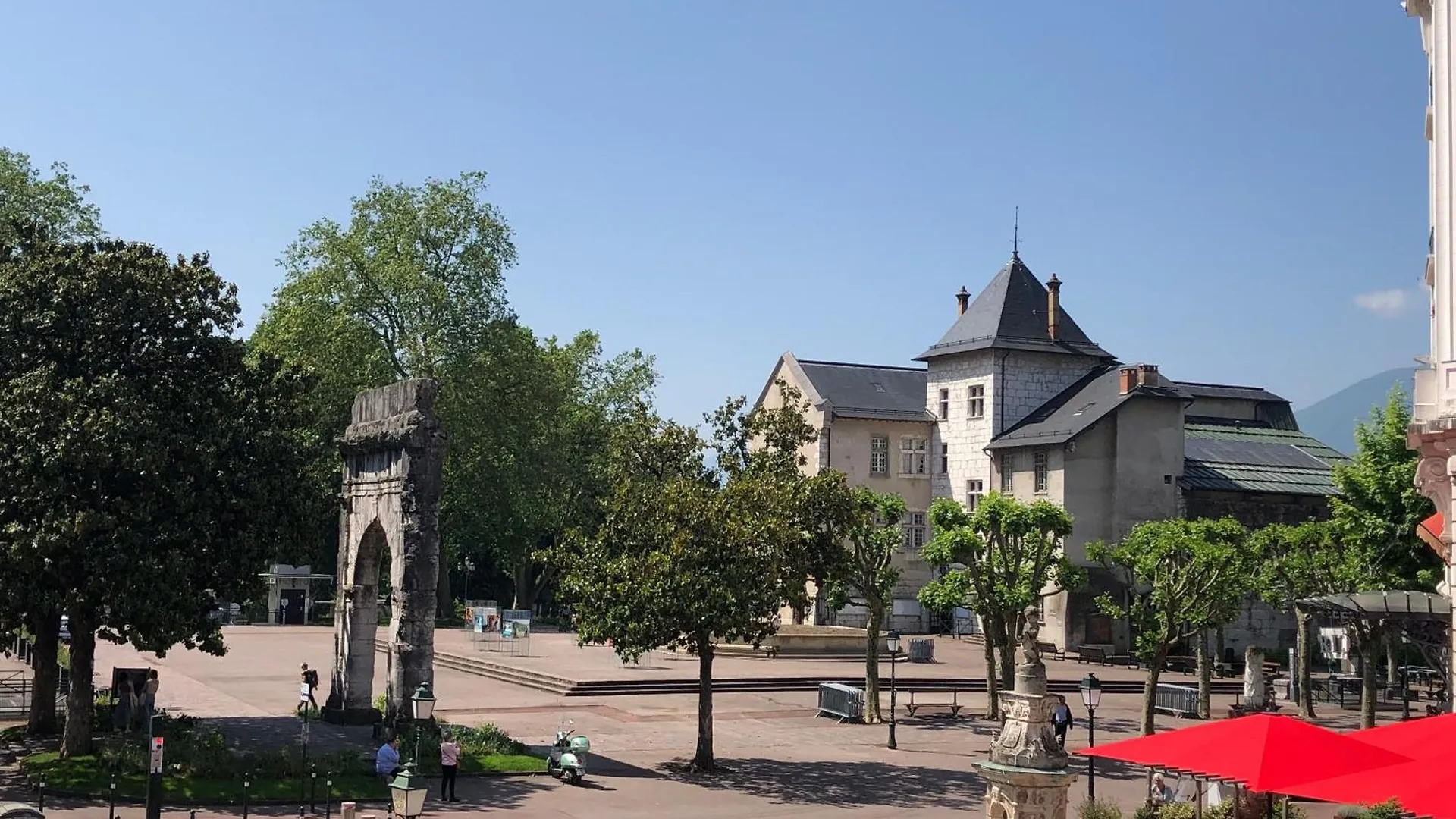 Appartement T3 Hippocrate 106 M2 Centre-Ville Aix-les-Bains